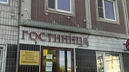Стеклянный козырек с подвесом на вантах